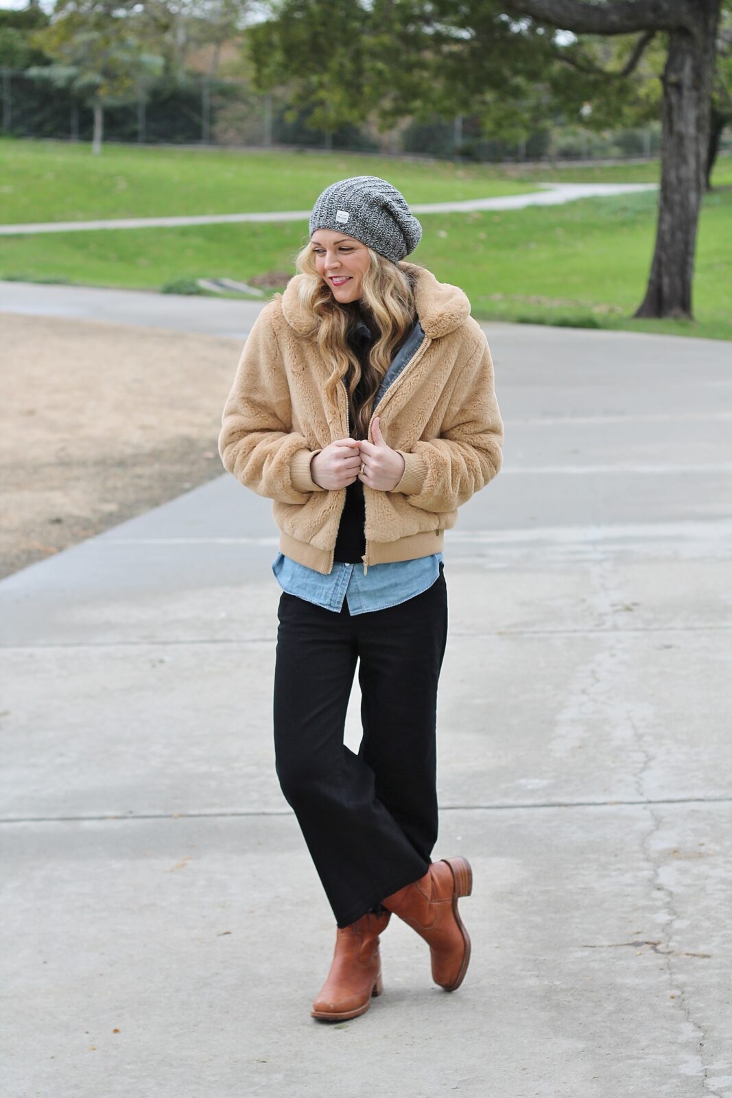What To Wear To A Hockey Game + 26 Cute Outfits To Swoon!